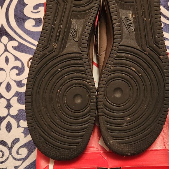 Nike - Picture 2 of 3